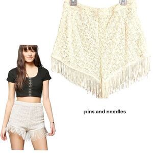 Pins And Needles Anthropology Embroidery & Fringe Boho Cottage Core Cream Shorts